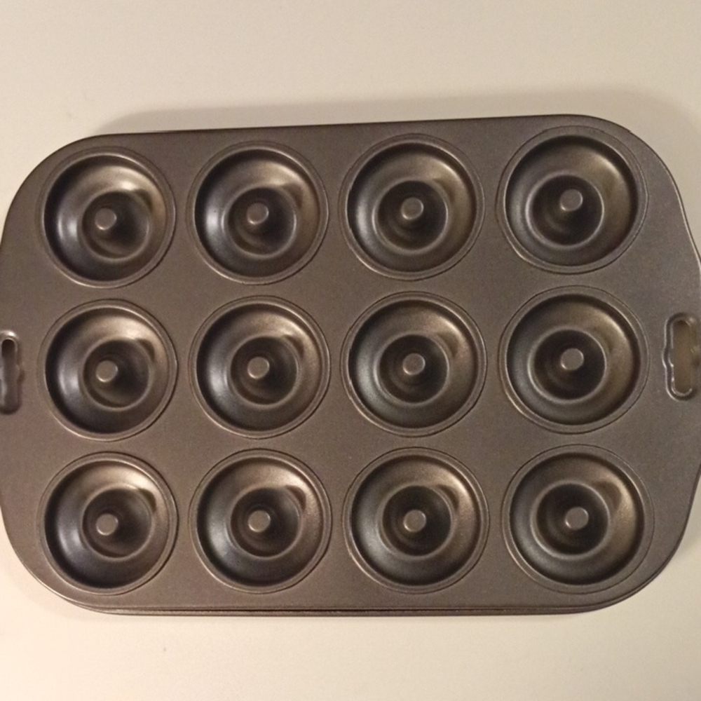 Avon Non-Stick Donut Pan - Silver